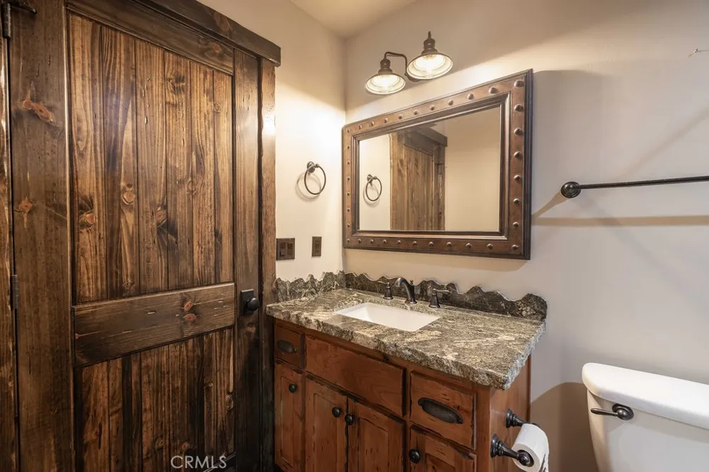 40944 Seneca Big Bear Lake, CA 92315