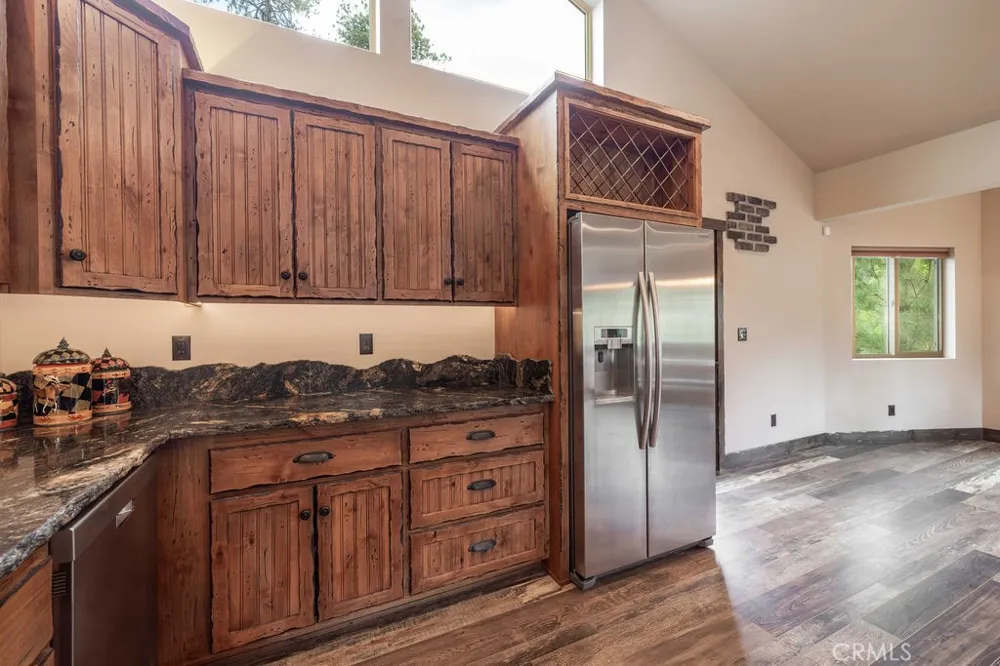 40944 Seneca Big Bear Lake, CA 92315