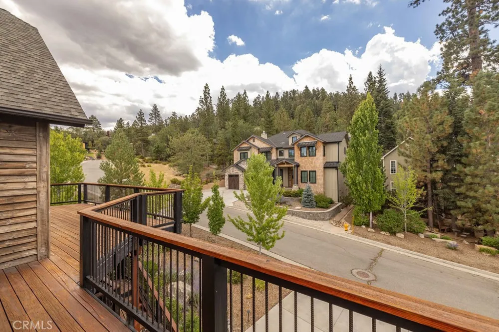 40944 Seneca Big Bear Lake, CA 92315