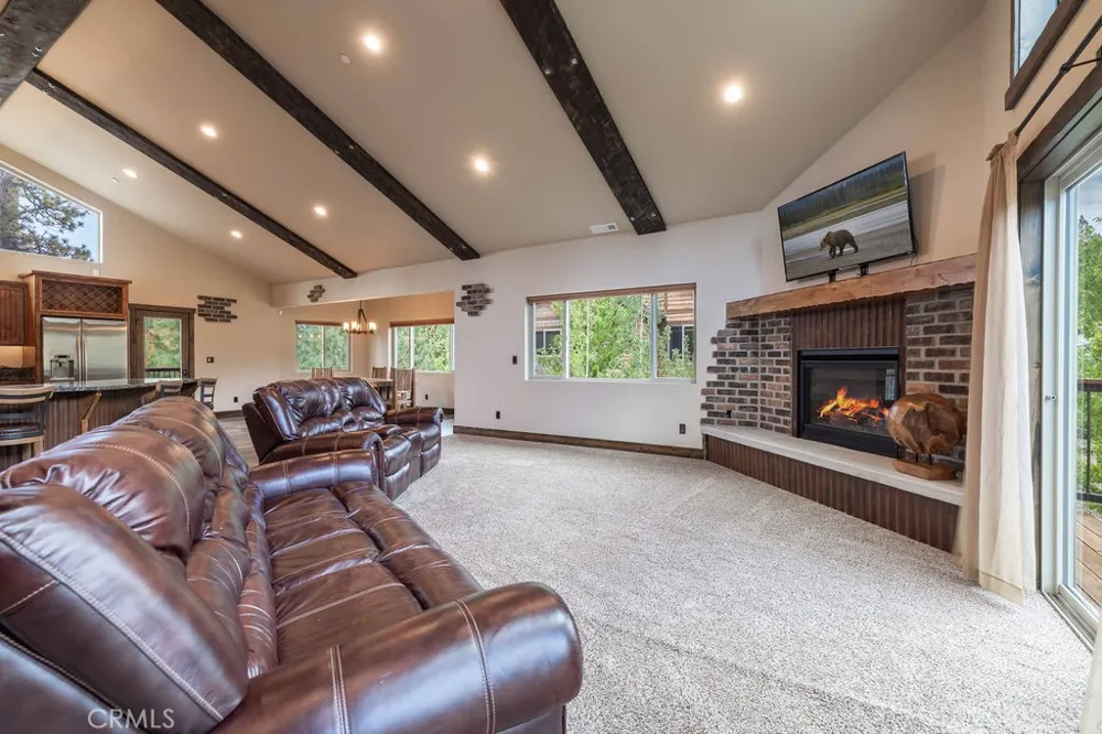 40944 Seneca Big Bear Lake, CA 92315