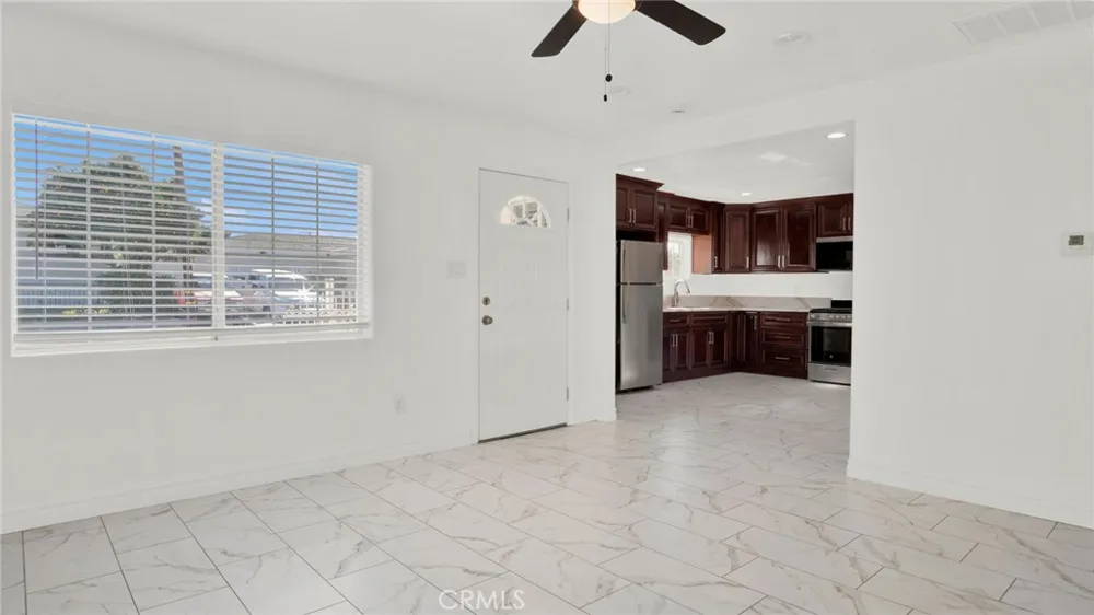 2239 W Lincoln Street Long Beach, CA 90810