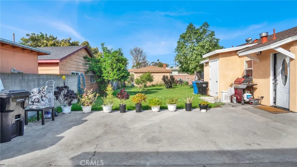 2239 W Lincoln Street Long Beach, CA 90810