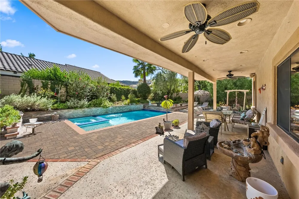 22395 Poplar Court Murrieta, CA 92562
