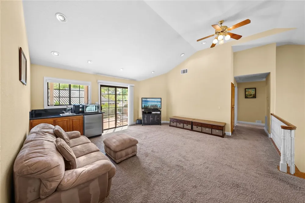 22395 Poplar Court Murrieta, CA 92562