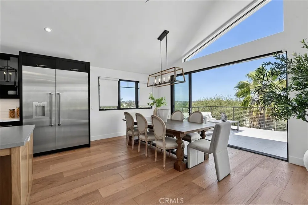 11553 Sunshine Terrace Studio City, CA 91604
