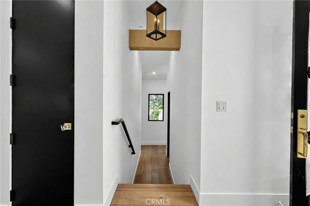11553 Sunshine Terrace Studio City, CA 91604