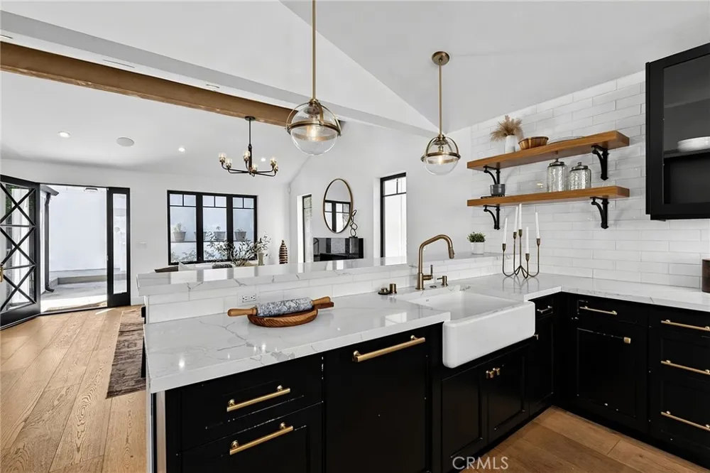 11553 Sunshine Terrace Studio City, CA 91604