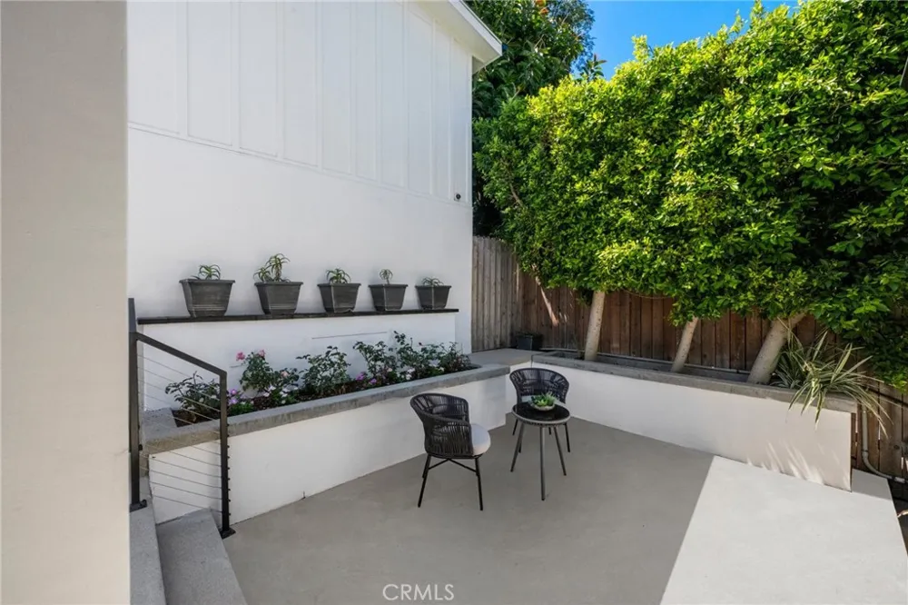 11553 Sunshine Terrace Studio City, CA 91604