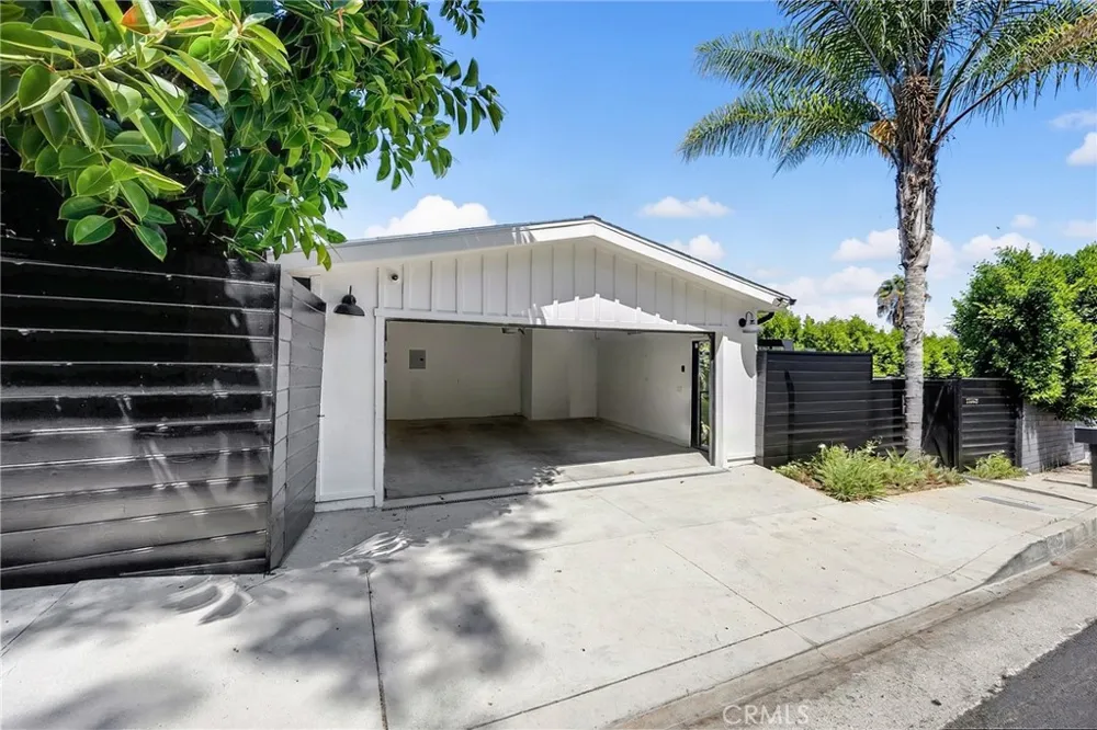 11553 Sunshine Terrace Studio City, CA 91604