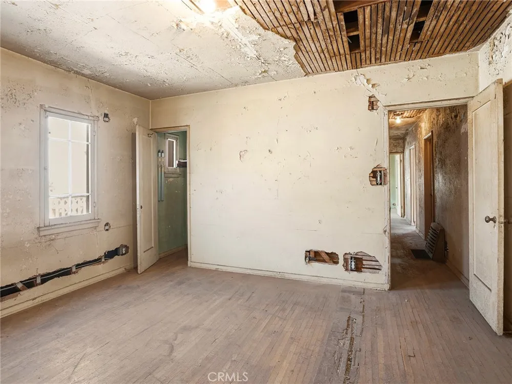 947 Lincoln Street Burbank, CA 91506