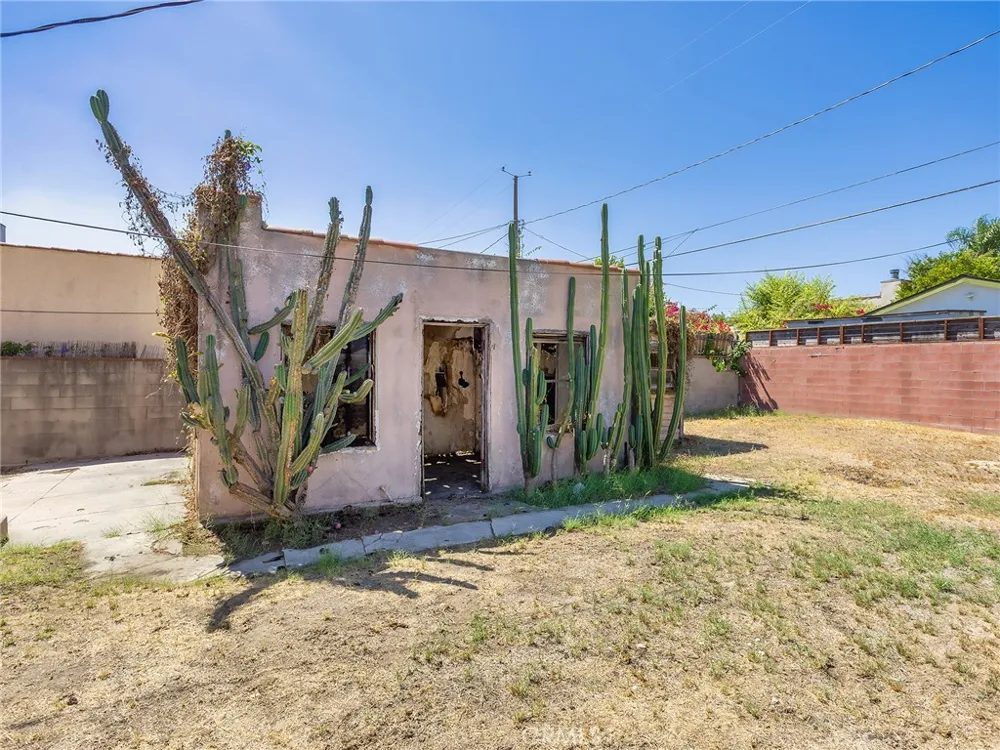 947 Lincoln Street Burbank, CA 91506