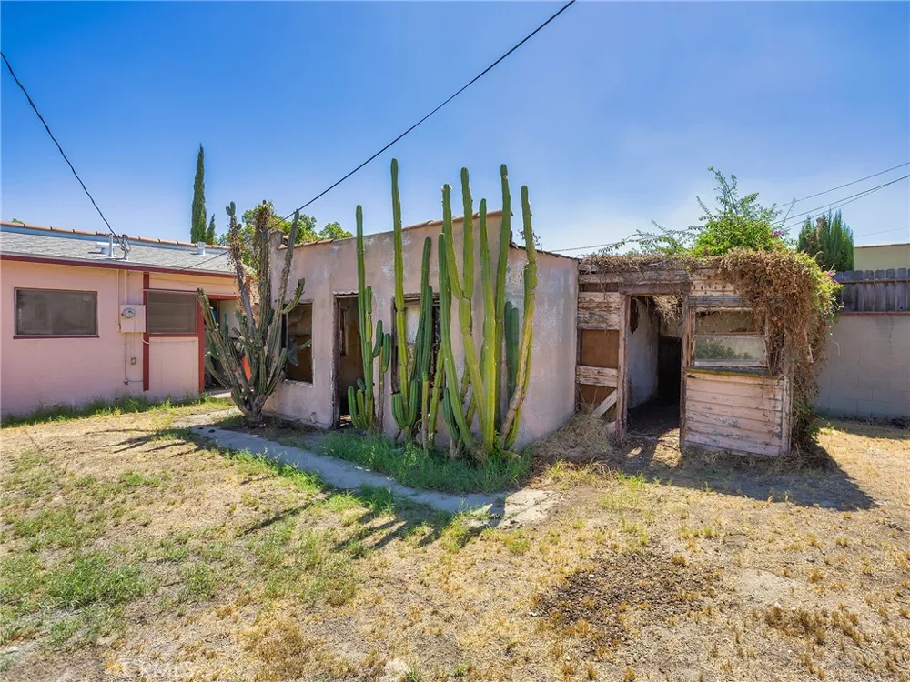 947 Lincoln Street Burbank, CA 91506