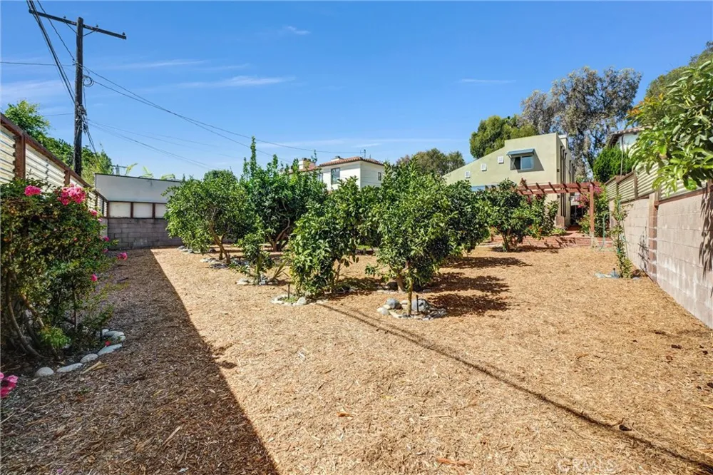 628 S Irena Avenue Redondo Beach, CA 90277