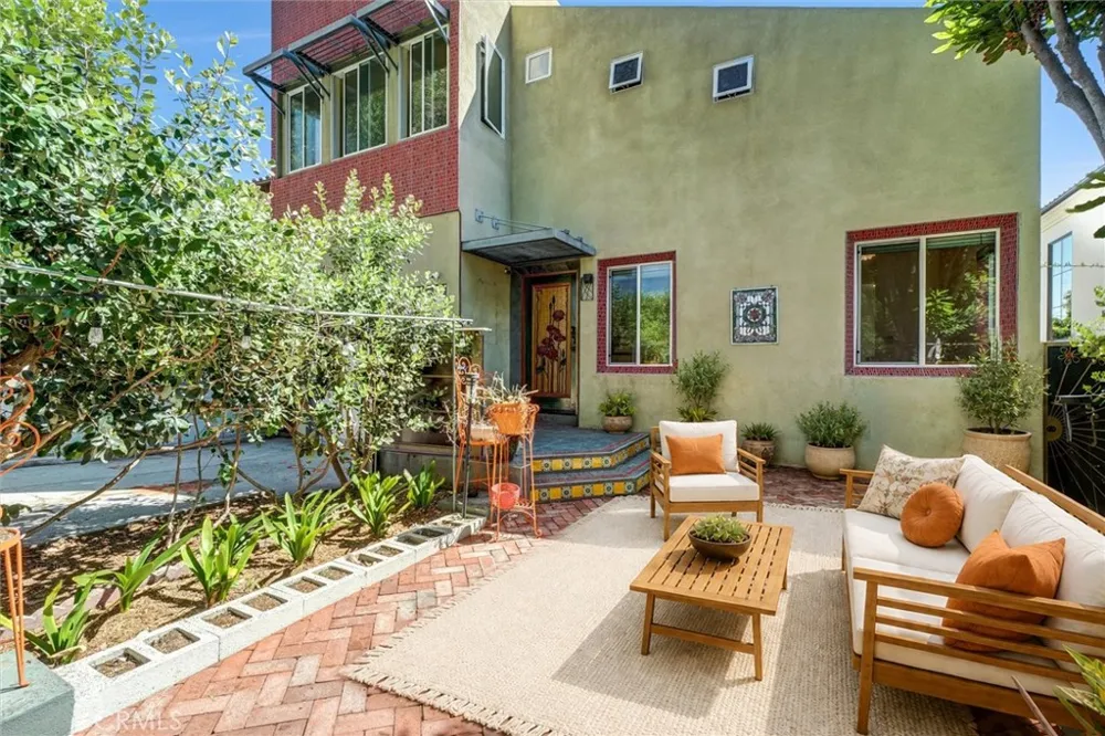 628 S Irena Avenue Redondo Beach, CA 90277