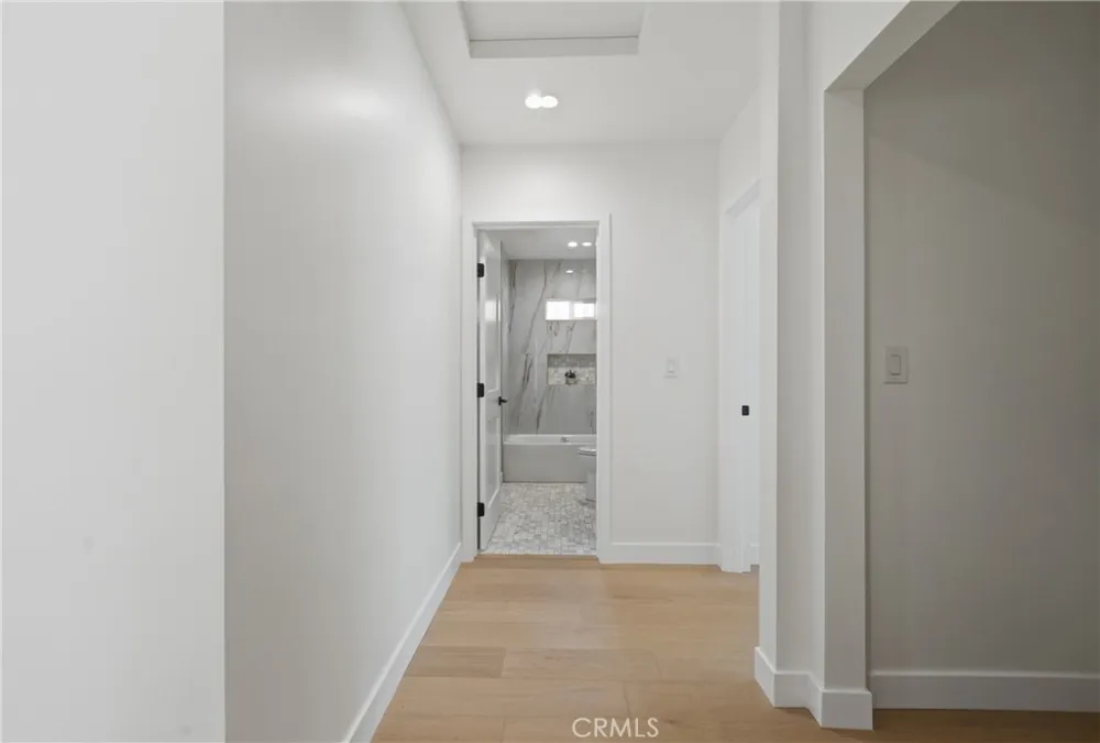 8104 S 2nd Inglewood, CA 90305
