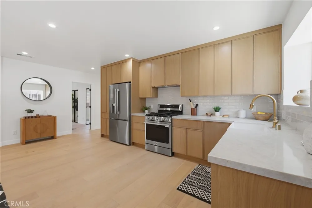 8104 S 2nd Inglewood, CA 90305
