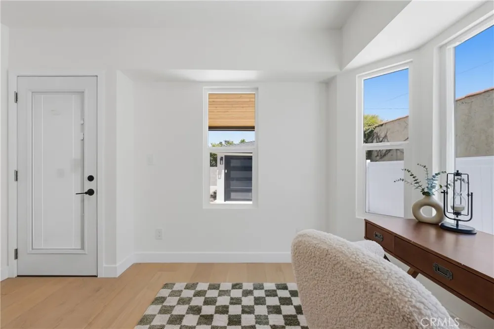 8104 S 2nd Inglewood, CA 90305