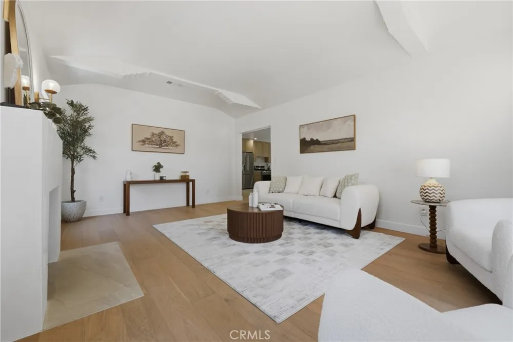 8104 S 2nd Inglewood, CA 90305