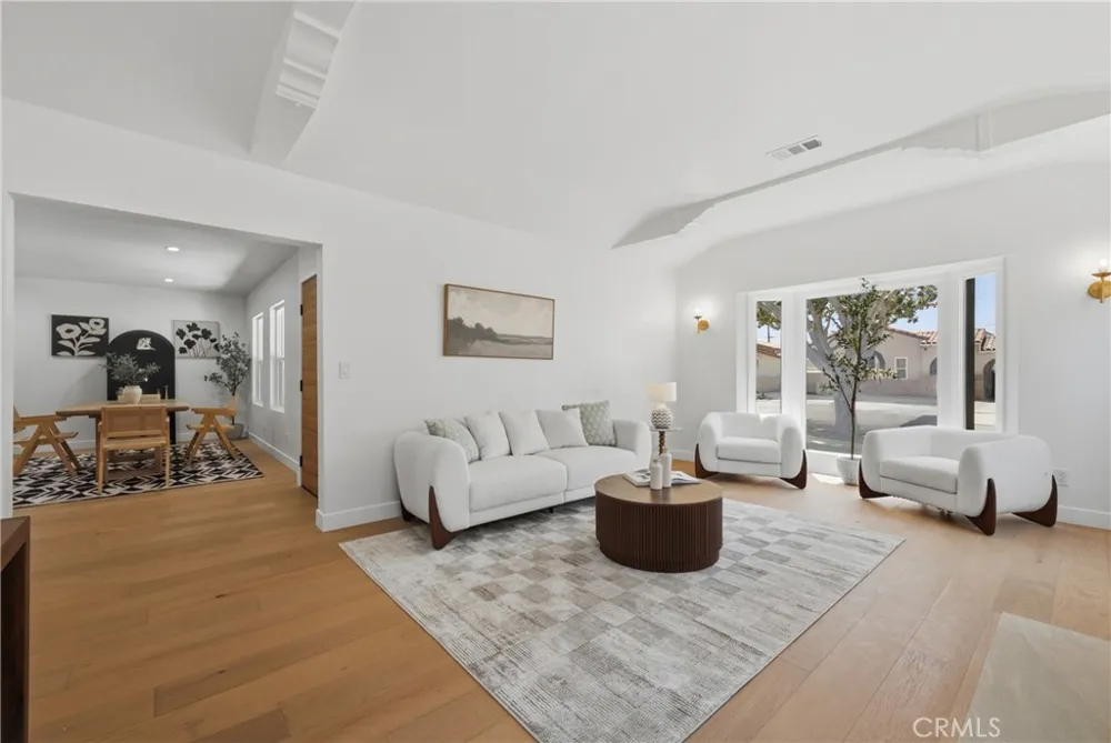 8104 S 2nd Inglewood, CA 90305