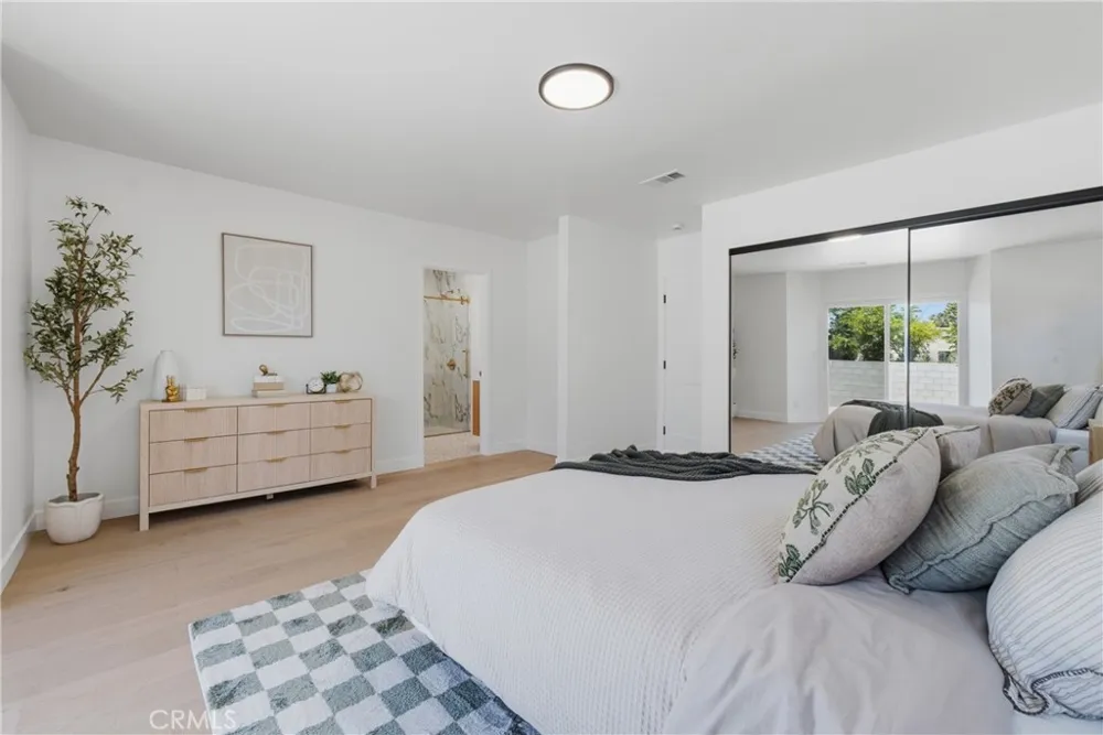 8104 S 2nd Inglewood, CA 90305