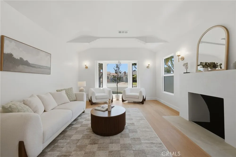 8104 S 2nd Inglewood, CA 90305