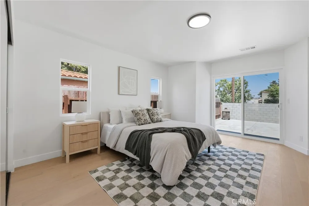 8104 S 2nd Inglewood, CA 90305