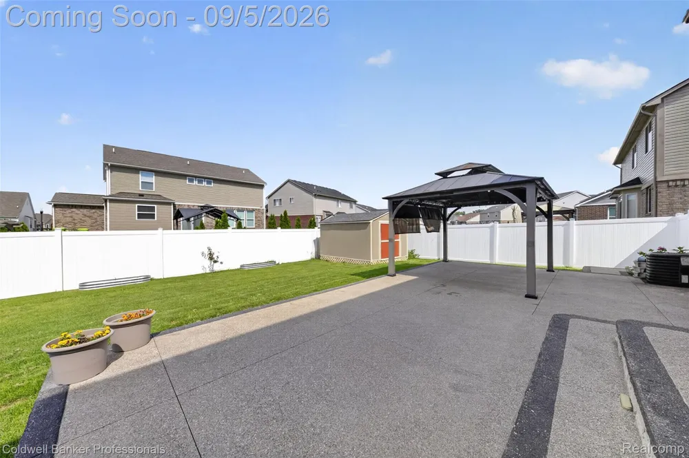 48223 Stapleton Ave Avenue Macomb Township, MI 48042