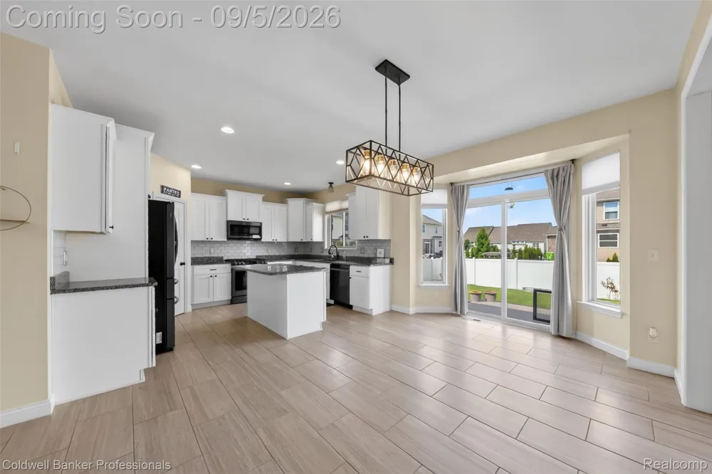 48223 Stapleton Ave Avenue Macomb Township, MI 48042