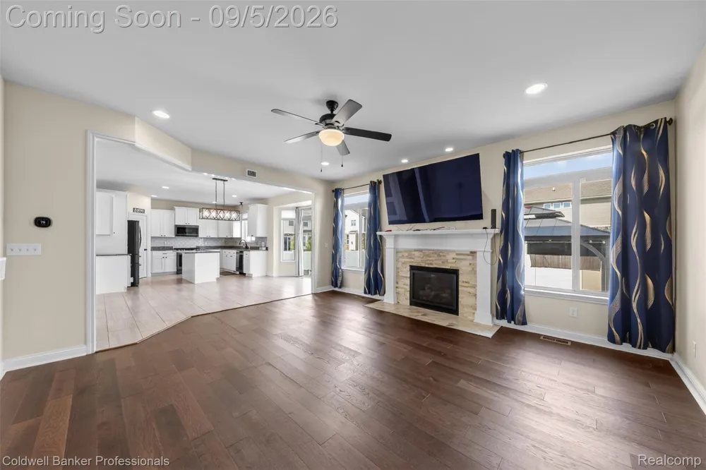 48223 Stapleton Ave Avenue Macomb Township, MI 48042
