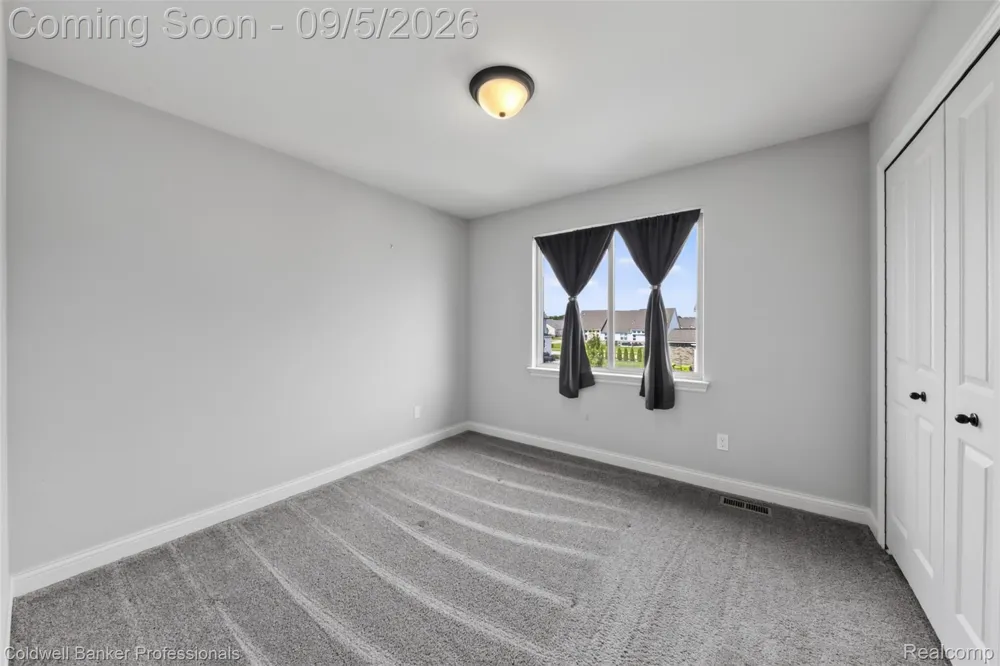 48223 Stapleton Ave Avenue Macomb Township, MI 48042