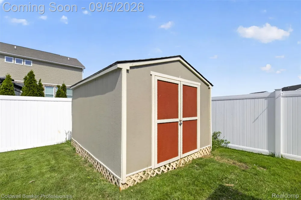 48223 Stapleton Ave Avenue Macomb Township, MI 48042