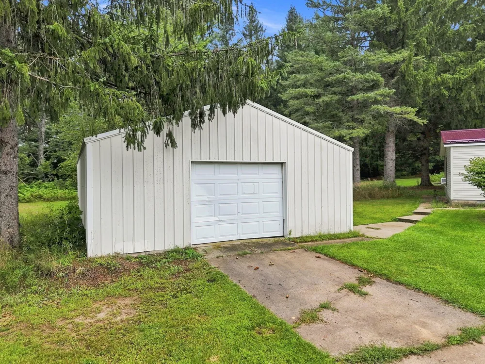 2712 Ingersoll Road SW Springfield Township, MI 49633