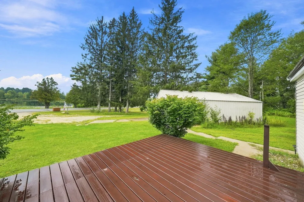 2712 Ingersoll Road SW Springfield Township, MI 49633