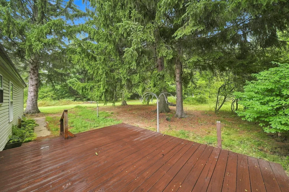 2712 Ingersoll Road SW Springfield Township, MI 49633