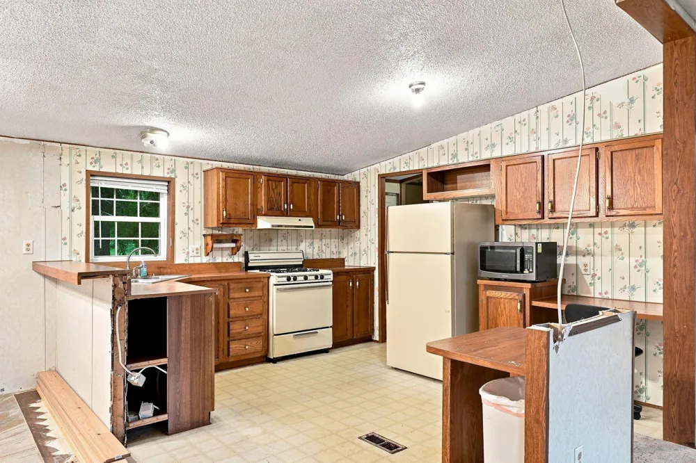 2712 Ingersoll Road SW Springfield Township, MI 49633