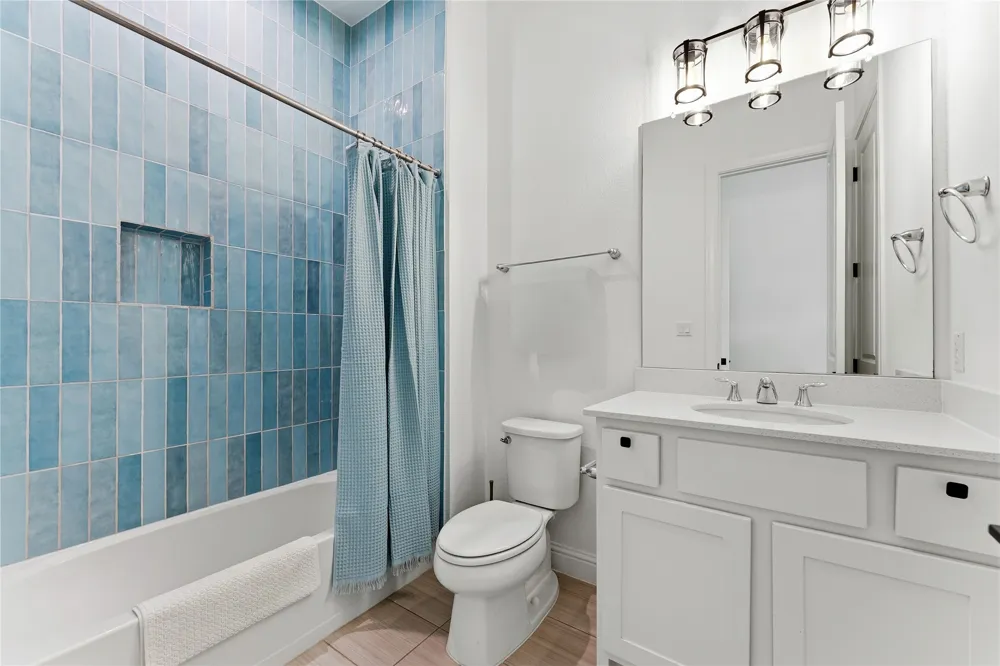 704 Prairie Clover Drive Dripping Springs, TX 78620