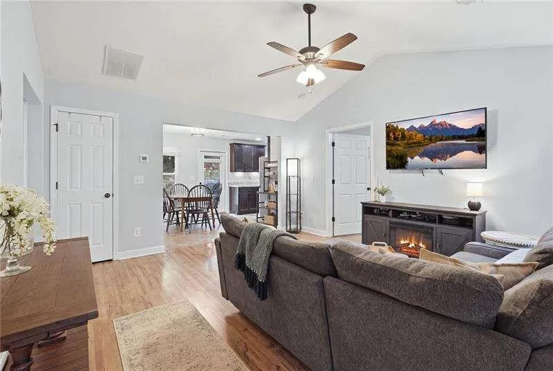 5387 Auraria Road Dawsonville, GA 30534