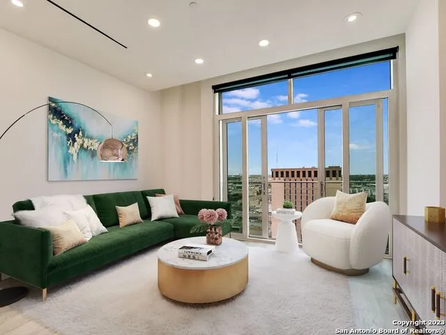 123 LEXINGTON AVE #1403 San Antonio, TX 78205