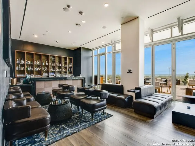 123 LEXINGTON AVE #1403 San Antonio, TX 78205
