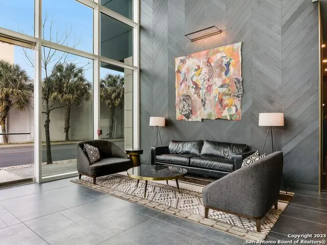 123 LEXINGTON AVE #1403 San Antonio, TX 78205