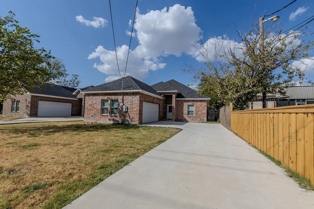 807 Dr Martin Luther King Jr Boulevard Waxahachie, TX 75165
