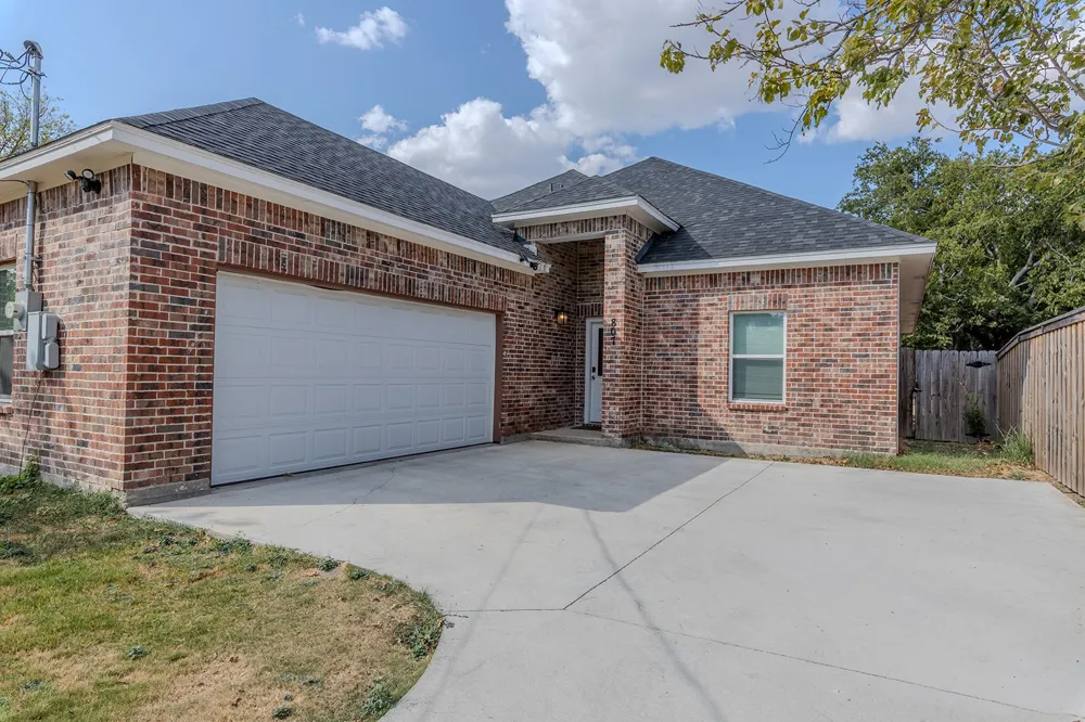 807 Dr Martin Luther King Jr Boulevard Waxahachie, TX 75165