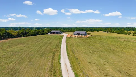1704 County Road 1002