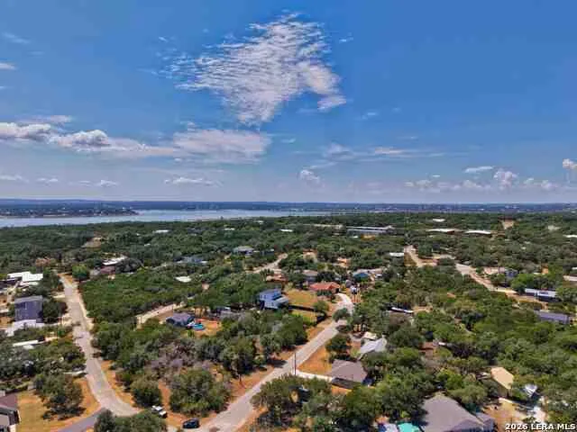 559 Clay Rdg Canyon Lake, TX 78133