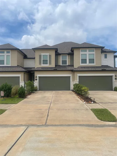 5514 Clarendon Hills Court