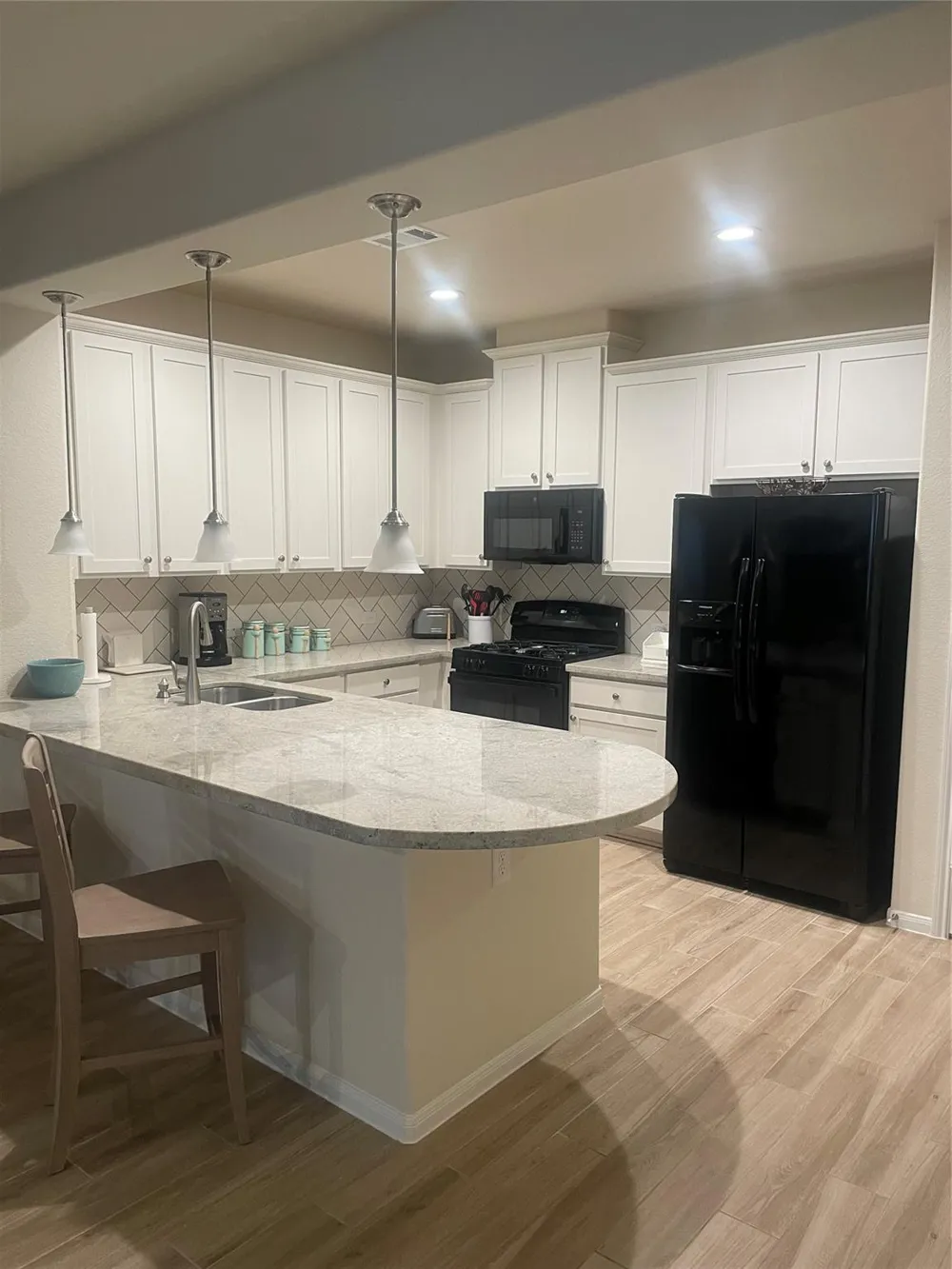 5514 Clarendon Hills Court Pasadena, TX 77505