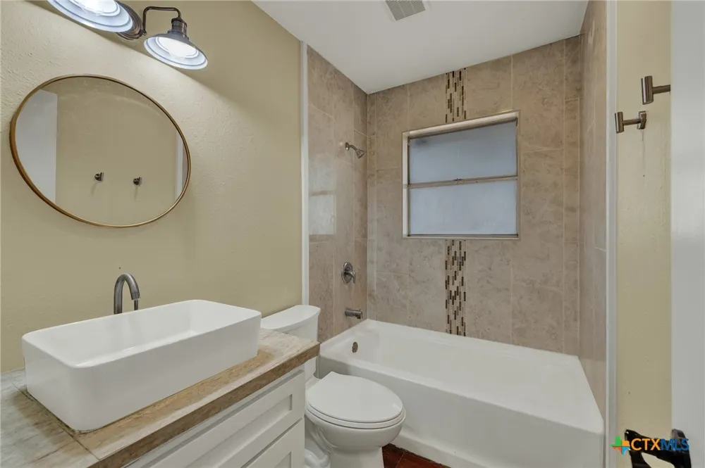 153 Swan Drive New Braunfels, TX 78130