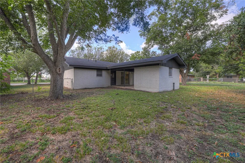 153 Swan Drive New Braunfels, TX 78130