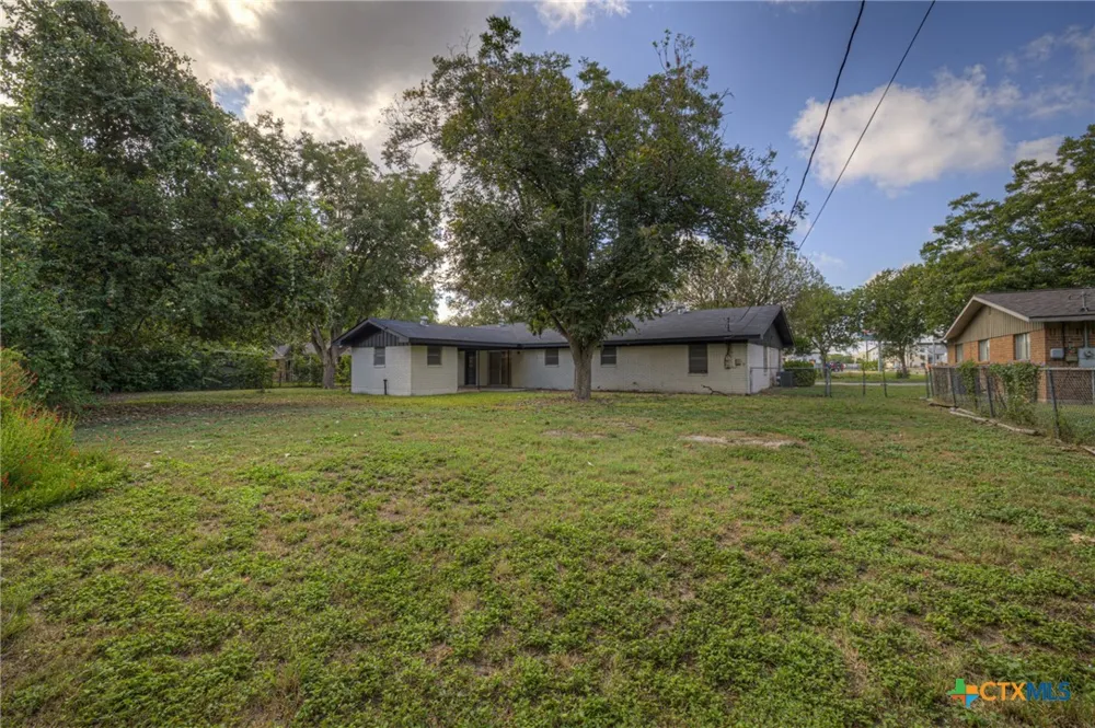 153 Swan Drive New Braunfels, TX 78130