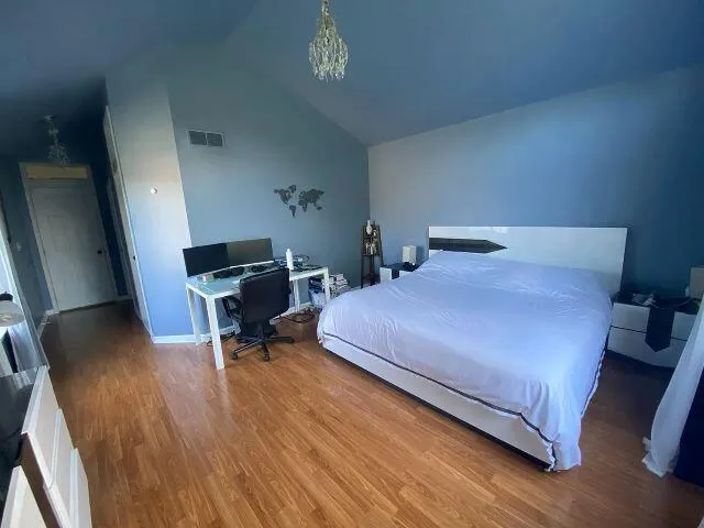 5628 Versailles Avenue E Ann Arbor, MI 48103